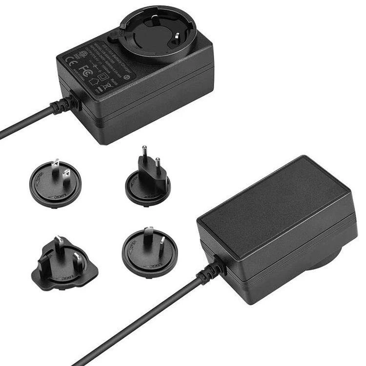 12V 2A vahetatav toiteadapter
