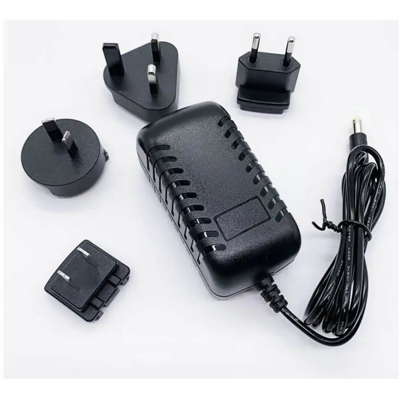 5V 2A vahetatava pistikuga toiteadapter